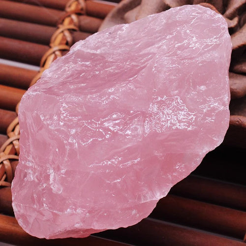 Does rose quartz attract romantic luck/love?