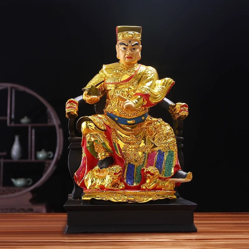 The statue of Wuxian Hua Guang Da Di, a household resin decor for the living room, depicting Ling Guan Ma Yuan Shuai, Ma Tian Jun, a Buddhist deity