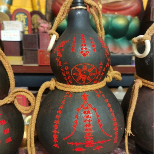 Natural talisman gourd - exorcises evil spirits, changes one's luck, and guards the house