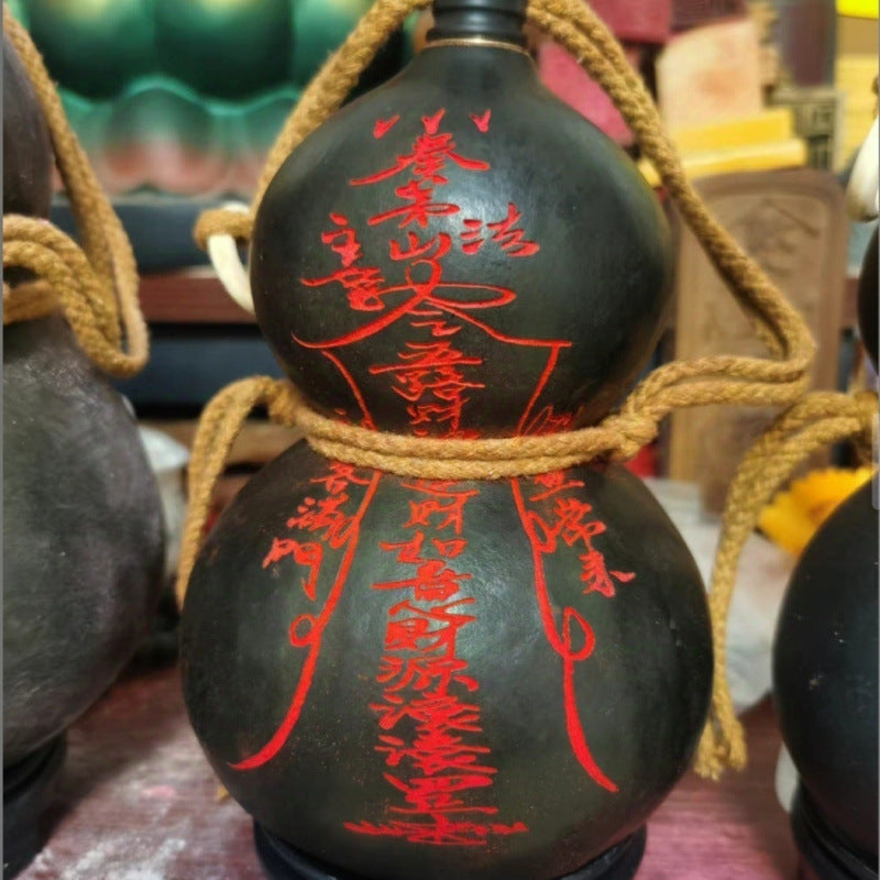 Natural talisman gourd - exorcises evil spirits, changes one's luck, and guards the house